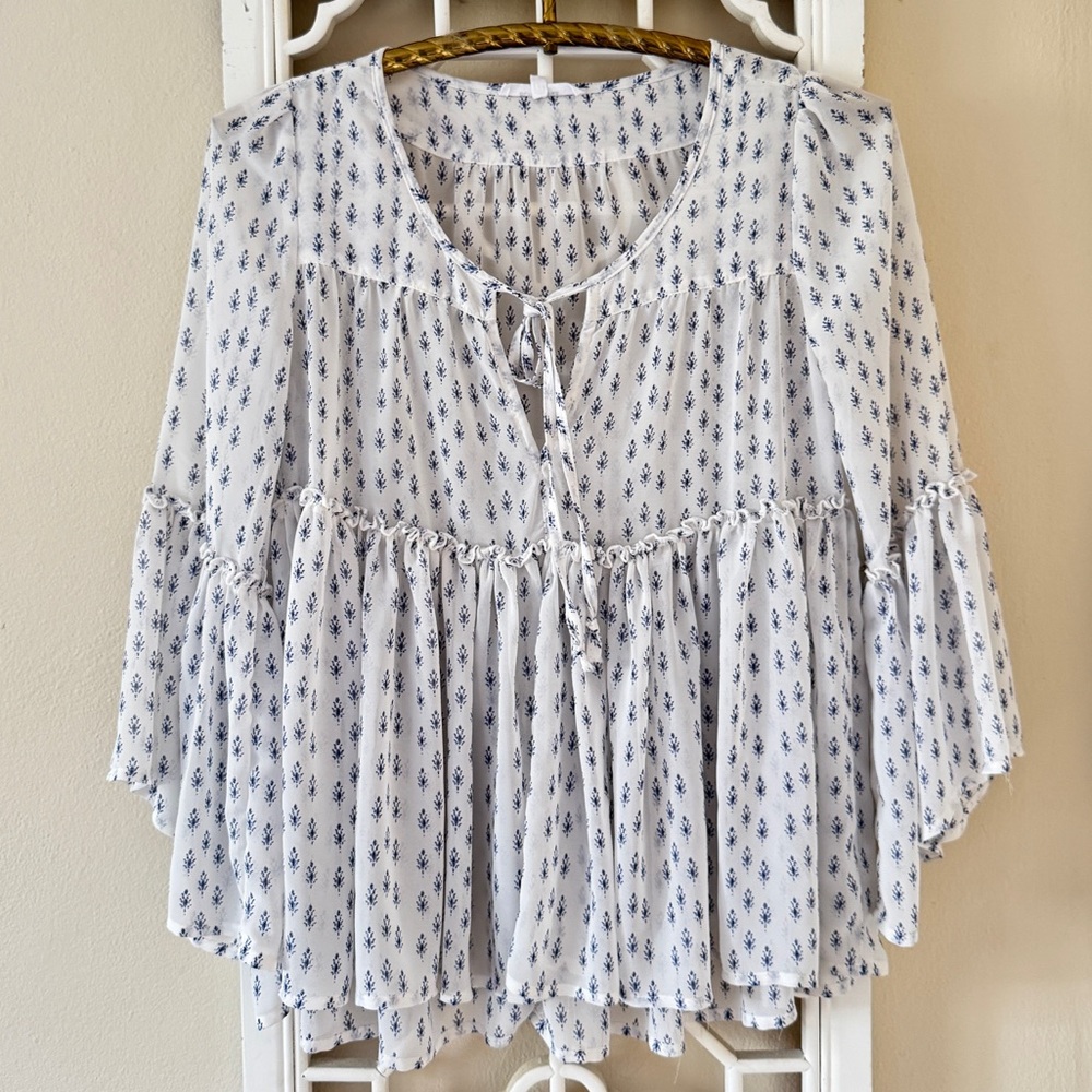 Olivaceous White and Blue Floral Blouse